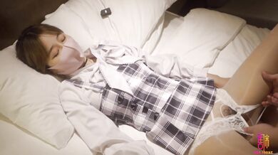 网红反差女神【香菜公主】过气女演员生存之道_嫩穴潜规则